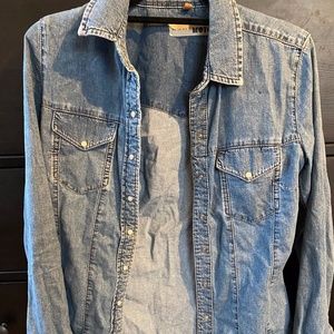 TopShop Moto Denim Shirt | Loose Fit | Size 4 | Pearl Snap Buttons